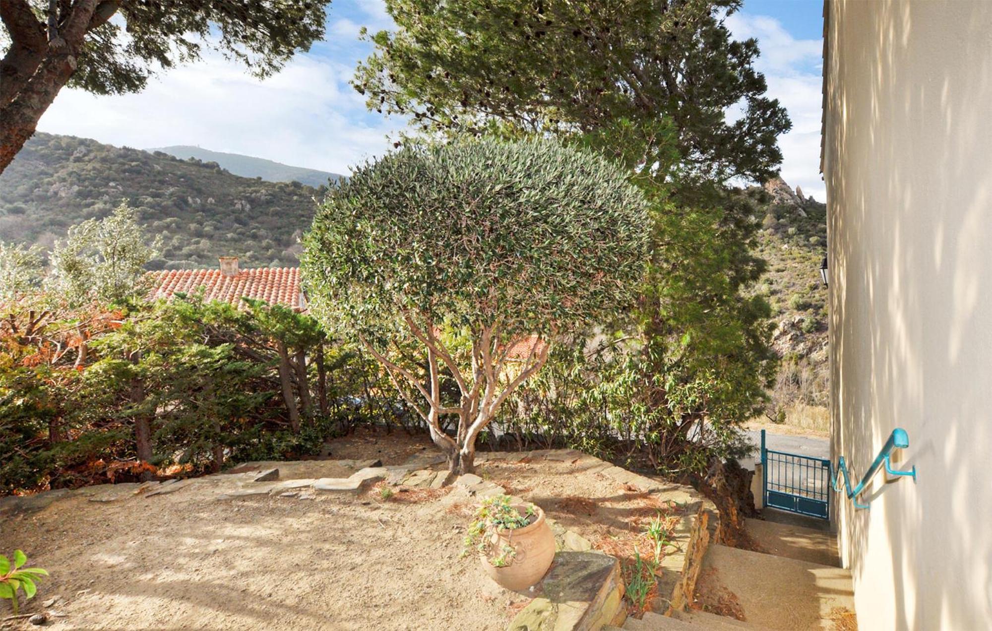 2 Bedroom Amazing In Holiday home *